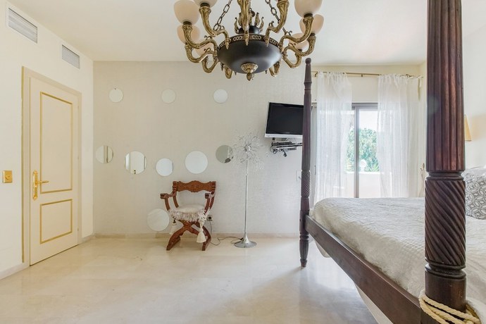 Imagen de la habitación del Hotel Royal Roman Empire. Foto 4