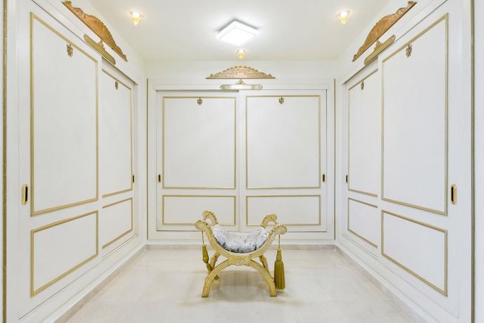 Imagen de la habitación del Hotel Royal Roman Empire. Foto 6