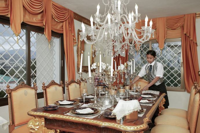 Imagen de la habitación del Hotel Royal Roman Empire. Foto 7