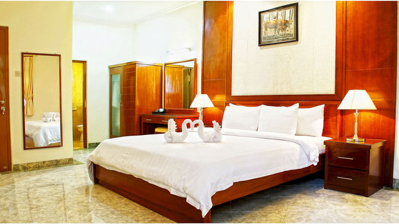 Imagen del bar/restaurante del Hotel Royal Safari Garden Resort and Convention. Foto 4