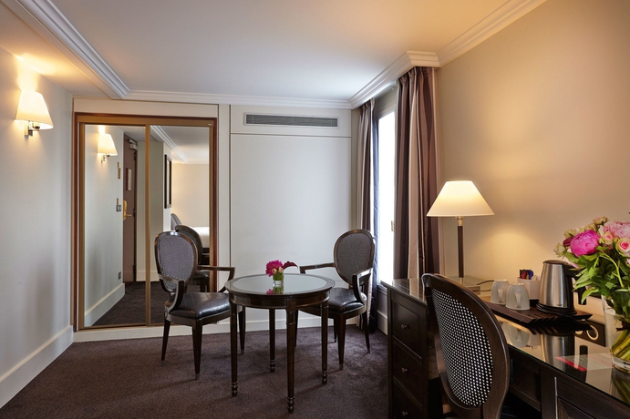 Imagen de la habitación del Hotel Royal Saint Honoré Paris Louvre. Foto 4