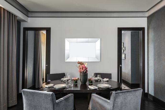 Imagen de la habitación del Hotel Royal Savoy Lausanne. Foto 7