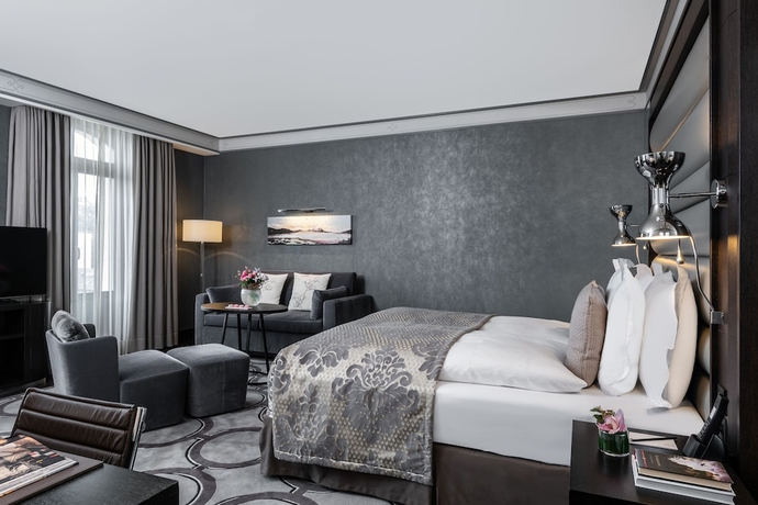 Imagen de la habitación del Hotel Royal Savoy Lausanne. Foto 9