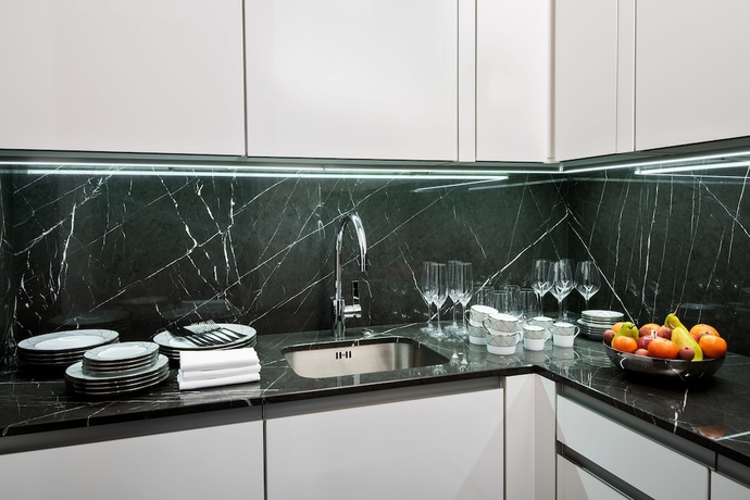 Imagen de la habitación del Hotel Royal Savoy Lausanne. Foto 13