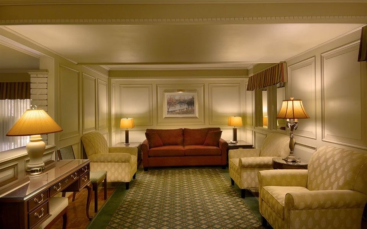 Imagen de los interiores del Hotel Royal Scot and Suites. Foto 13