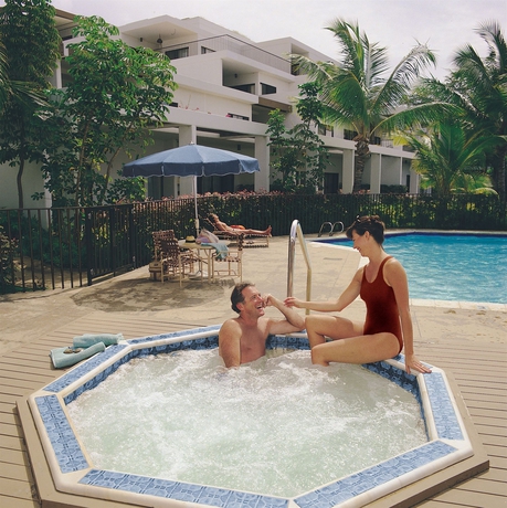 Imagen de los exteriores del Hotel Royal Sea Cliff Kona by Outrigger. Foto 10