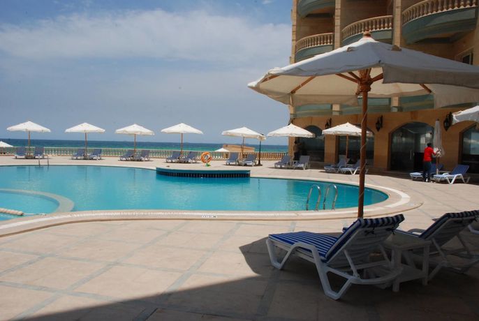 Imagen de la piscina del Hotel Royal Sea View, El-Agamy. Foto 14