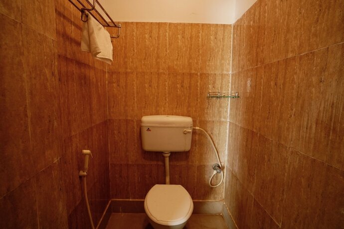 Imagen de la habitación del Hotel Royal Sea View, Kanthi. Foto 17