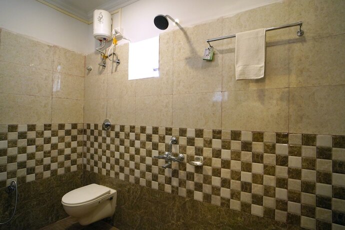 Imagen de la habitación del Hotel Royal Sea View, Kanthi. Foto 18