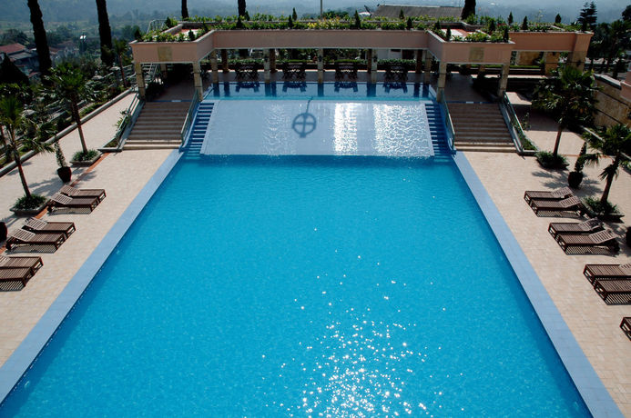 Imagen de la habitación del Hotel Royal Senyiur Pasuruan. Foto 5