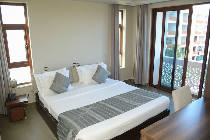 Imagen de la habitación del Hotel Royal Shaza Suites. Foto 5