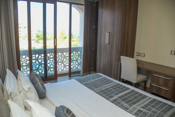 Imagen de la habitación del Hotel Royal Shaza Suites. Foto 16