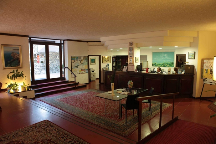 Imagen de los interiores del Hotel Royal Sporting. Foto 12