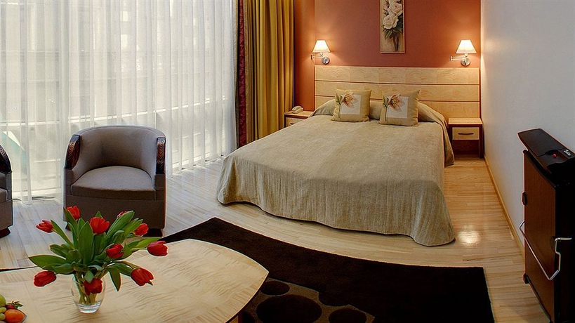 Imagen de la habitación del Hotel Royal Square and Suites. Foto 3