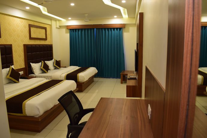 Imagen de la habitación del Hotel Royal Square by Sky Stays. Foto 2