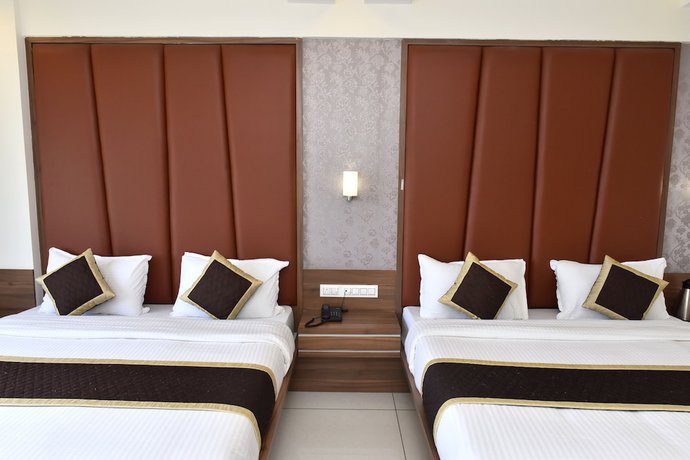 Imagen de la habitación del Hotel Royal Square by Sky Stays. Foto 6