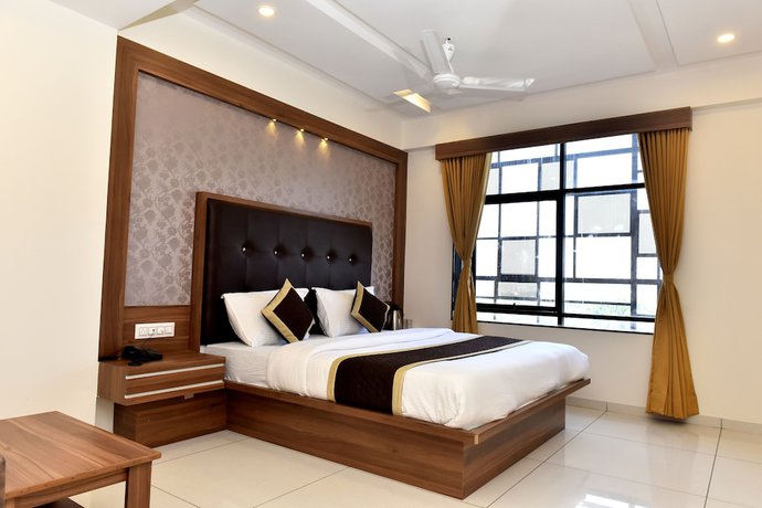 Imagen de la habitación del Hotel Royal Square by Sky Stays. Foto 10