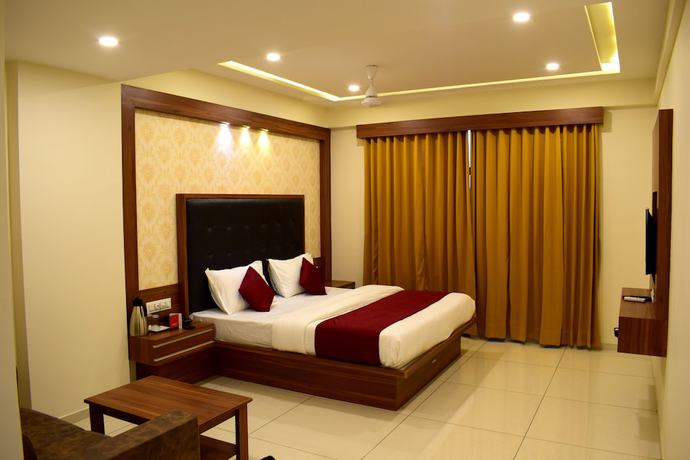 Imagen de la habitación del Hotel Royal Square by Sky Stays. Foto 12