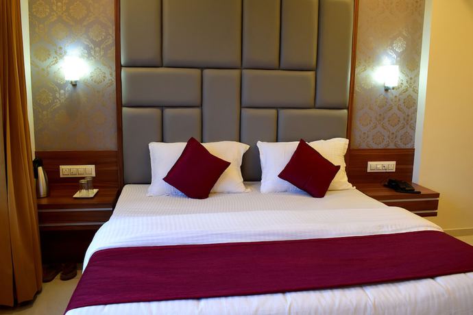 Imagen de la habitación del Hotel Royal Square by Sky Stays. Foto 14