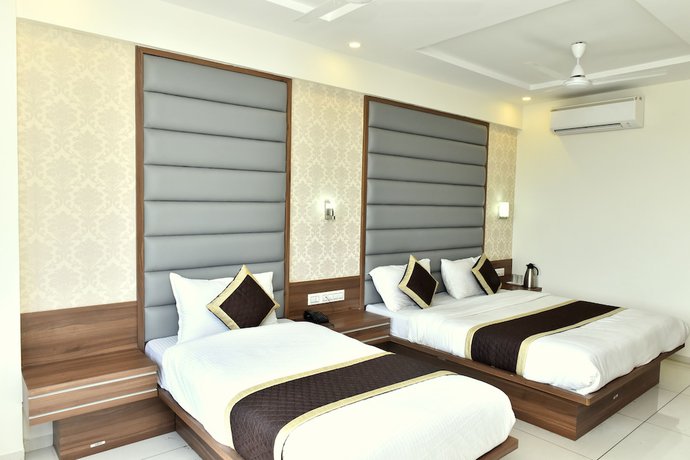 Imagen de la habitación del Hotel Royal Square by Sky Stays. Foto 16