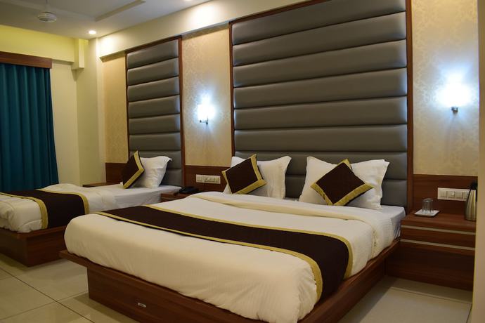 Imagen de la habitación del Hotel Royal Square by Sky Stays. Foto 18