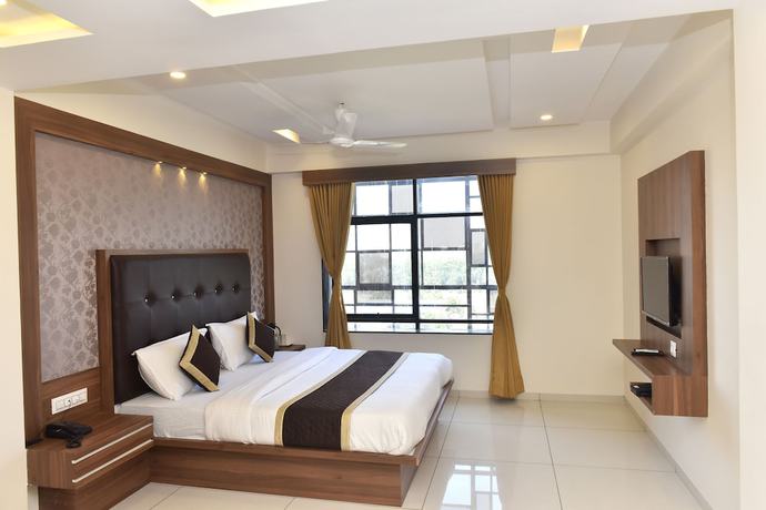 Imagen de la habitación del Hotel Royal Square by Sky Stays. Foto 19