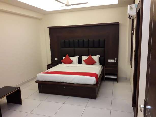 Imagen de la habitación del Hotel Royal Stay, Katra. Foto 14