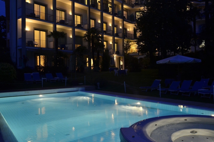 Imagen de la piscina del Hotel Royal, Stresa. Foto 14