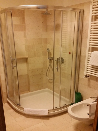 Imagen de la habitación del Hotel Royal, Stresa. Foto 8