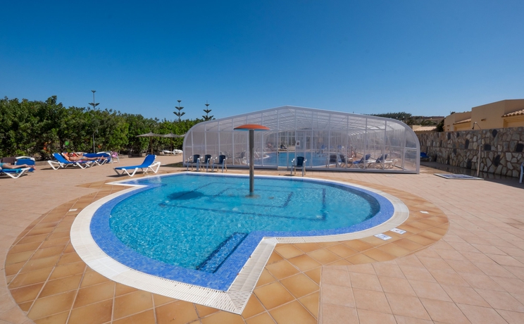 Imagen de la piscina del Hotel Royal Suite, Costa Calma. Foto 14