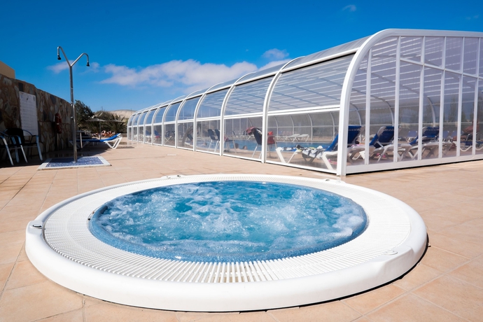 Imagen de la piscina del Hotel Royal Suite. Foto 19