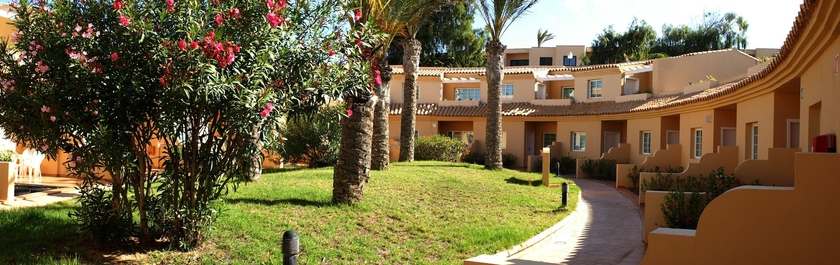 Imagen de los exteriores del Hotel Royal Suite. Foto 12