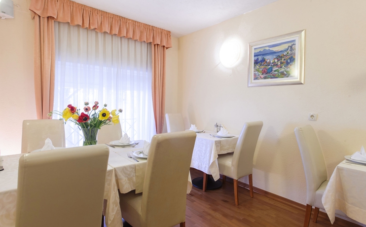 Imagen del bar/restaurante del Hotel Royal Suites, Split. Foto 4