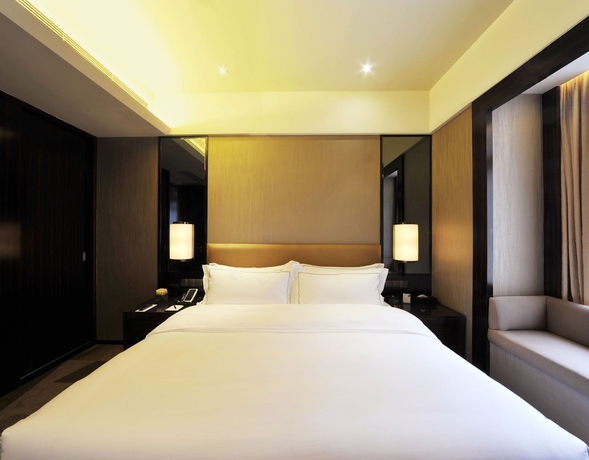 Imagen de la habitación del Hotel Royal Suites and Tower. Foto 5