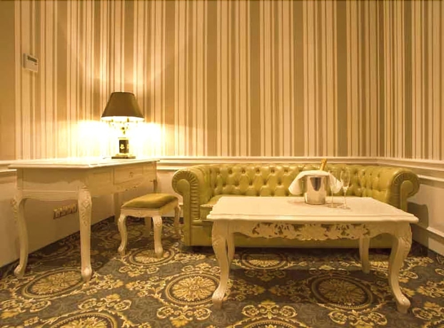 Imagen de la habitación del Hotel Royal Sun Geneva. Foto 2