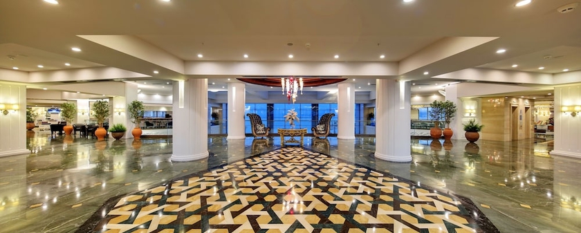 Imagen de los interiores del Hotel Royal Teos Thermal Resort Clinic and Spa - All-inclusive. Foto 14