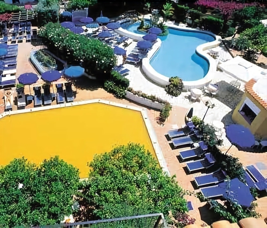 Imagen de la piscina del Hotel Royal Terme. Foto 12