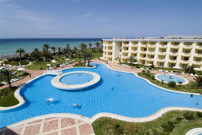 Imagen de la piscina del Hotel Royal Thalassa Monastir. Foto 16