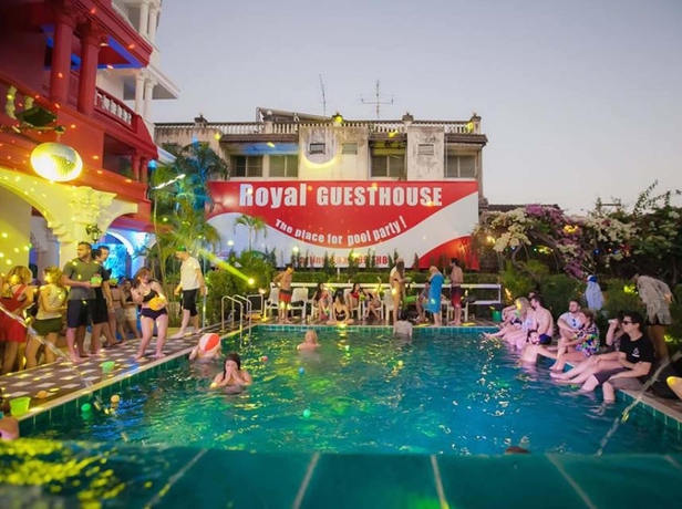 Imagen de la piscina del Hotel Royal Thapae Gate Guesthouse. Foto 16