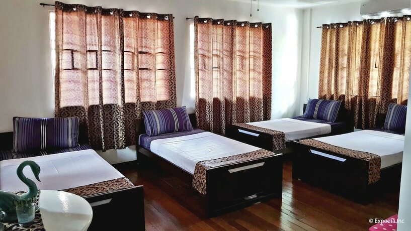 Imagen de la habitación del Hotel Royal Thee Bed and Breakfast. Foto 30