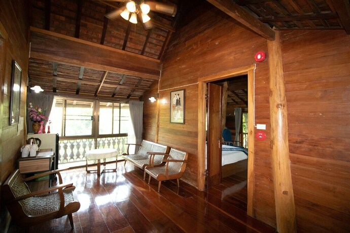 Imagen de la habitación del Hotel Royal Train Garden Resort. Foto 17
