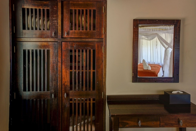 Imagen de la habitación del Hotel Royal Tree Lodge. Foto 10