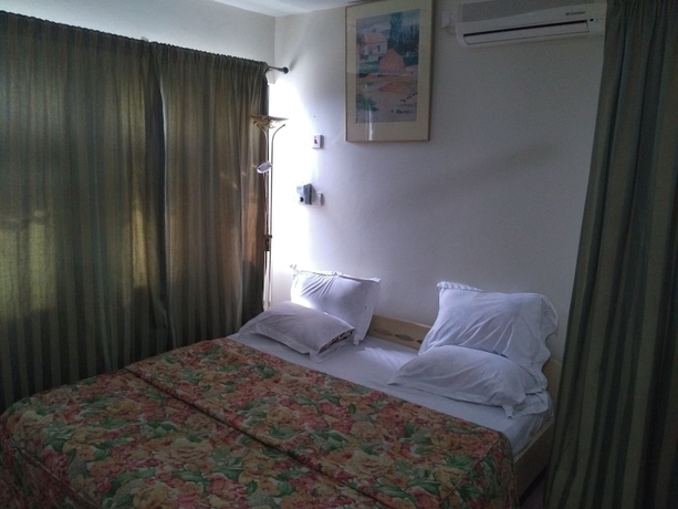 Imagen de la habitación del Hotel Royal Triangle Guest House. Foto 2