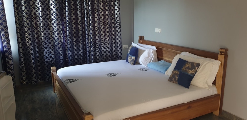 Imagen de la habitación del Hotel Royal Triangle Guest House. Foto 10