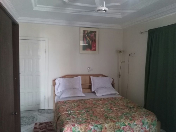 Imagen de la habitación del Hotel Royal Triangle Guest House. Foto 13