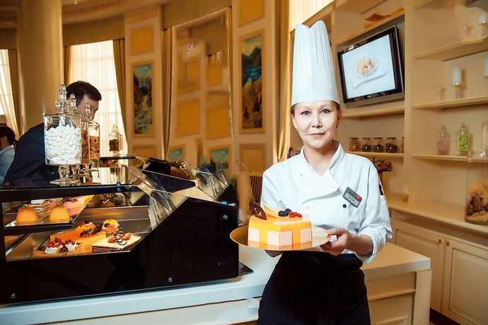 Imagen de los interiores del Hotel Royal Tulip Almaty. Foto 17