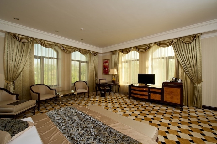 Imagen de la habitación del Hotel Royal Tulip Almaty. Foto 11