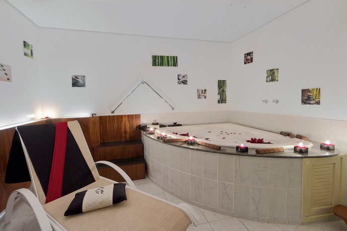 Imagen de la piscina del Hotel Royal Tulip Brasilia Alvorada. Foto 11