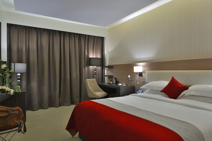 Imagen de la habitación del Hotel Royal Tulip City Center Tanger. Foto 14