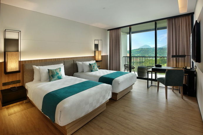 Imagen general del Hotel Royal Tulip Gunung Geulis Resort and Golf. Foto 1